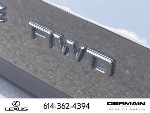Used 2024 Chevrolet Traverse LT w/ Midnight/Sport Edition AWD/4WD image 15