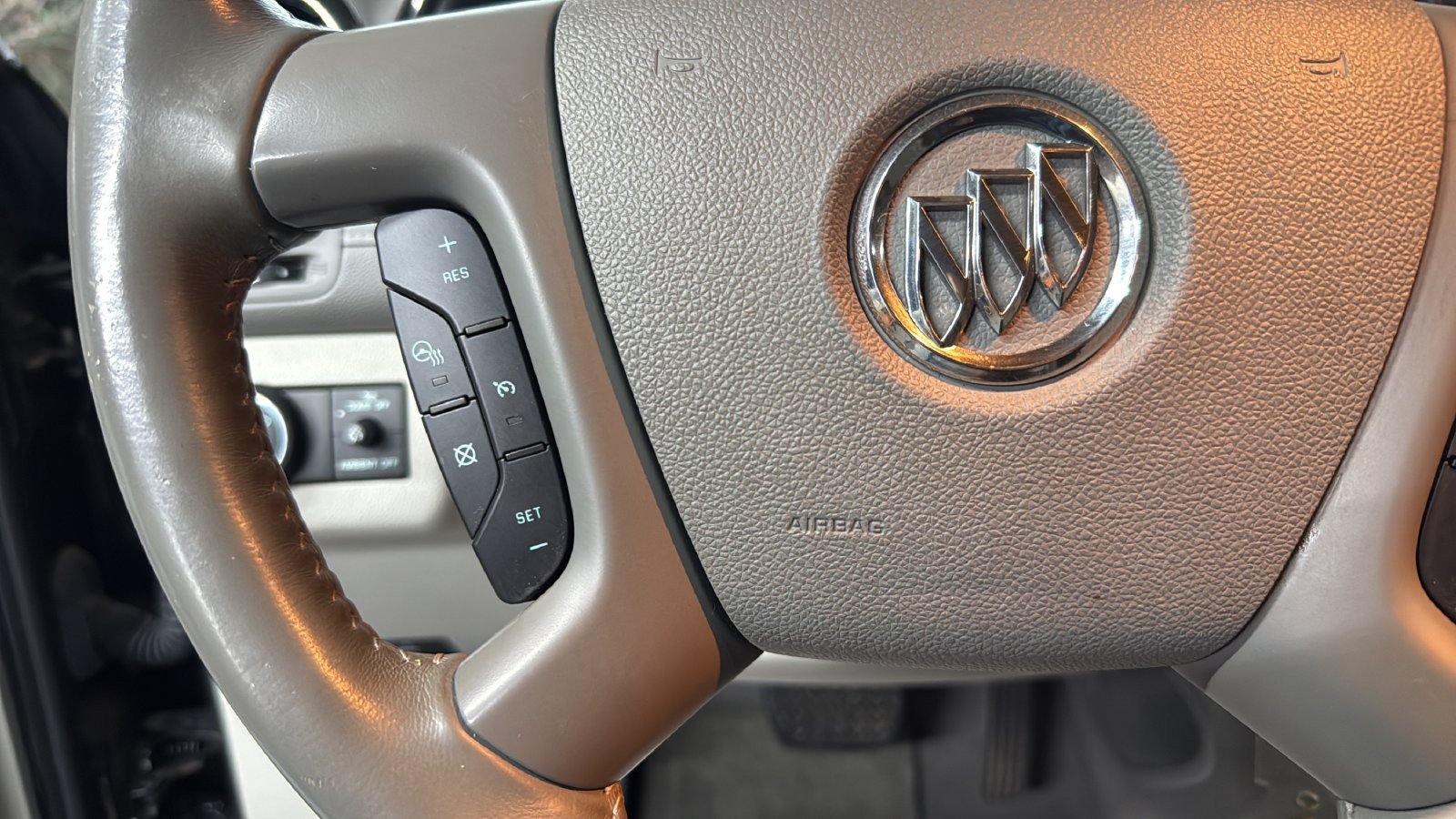 Used 2016 Buick Enclave Premium w/ Experience Buick Package FWD image 16