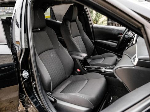 Used 2022 Toyota Corolla SE image 34