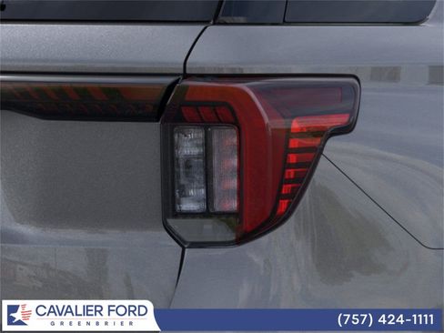 Used 2025 Ford Explorer Active image 21