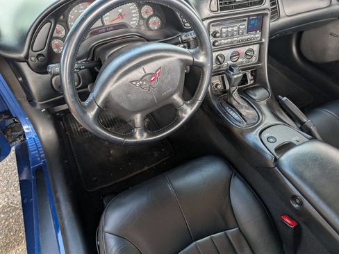Used 2002 Chevrolet Corvette Convertible image 15