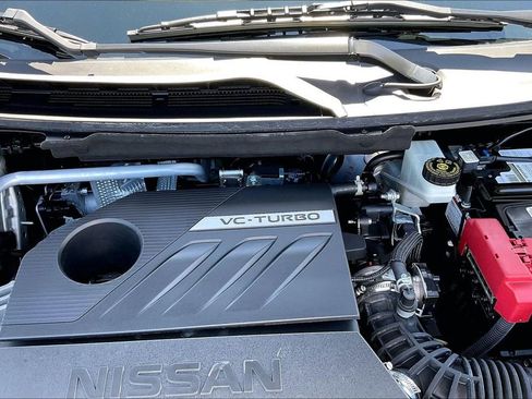 Used 2023 Nissan Rogue SV FWD image 10