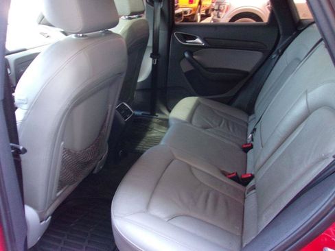 Used 2018 Audi Q3 2.0T Premium w/ Convenience Package FWD image 7