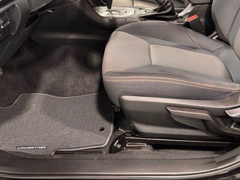 Used 2020 Subaru Crosstrek 2.0i Premium image 11