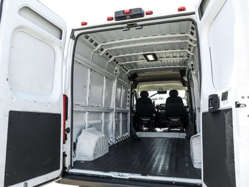 Used 2023 RAM ProMaster 2500 FWD image 46