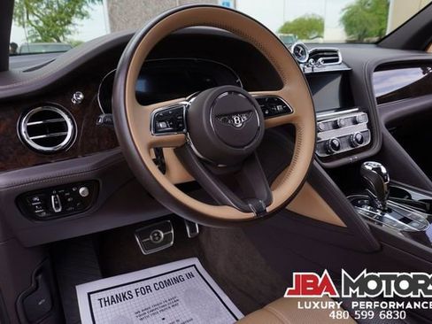 Used 2021 Bentley Bentayga image 5