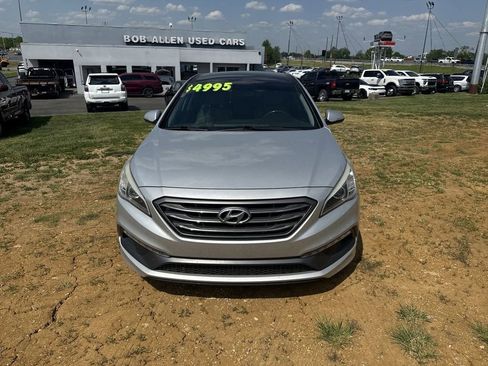 Used 2016 Hyundai Sonata Limited w/ Option Group 04 FWD image 16
