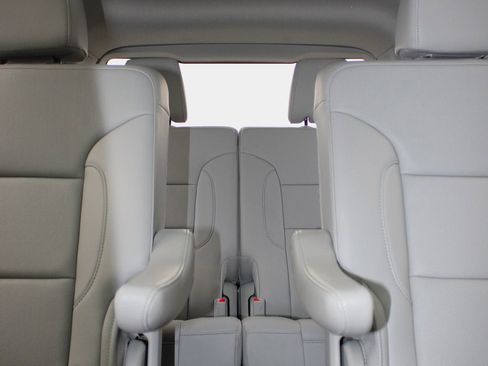 Used 2023 GMC Acadia SLT w/ Preferred Package image 33