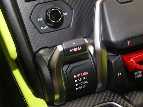 Used 2022 Lamborghini Urus image 51