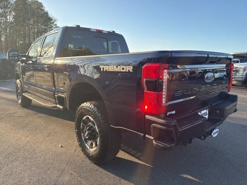 Used 2024 Ford F350 Lariat w/ Lariat Ultimate Package image 3