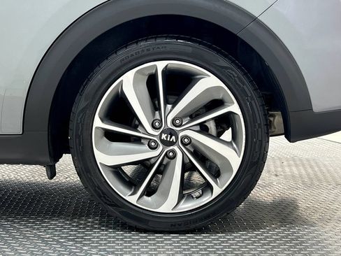 Used 2018 Kia Niro Touring FWD image 36