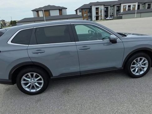 Used 2025 Honda CR-V EX-L image 2