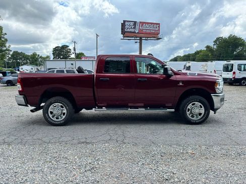 Used 2024 RAM 2500 Tradesman w/ Chrome Appearance Group AWD/4WD image 6