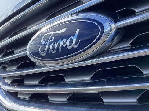 Used 2019 Ford Edge SEL w/ Equipment Group 201A AWD/4WD image 4