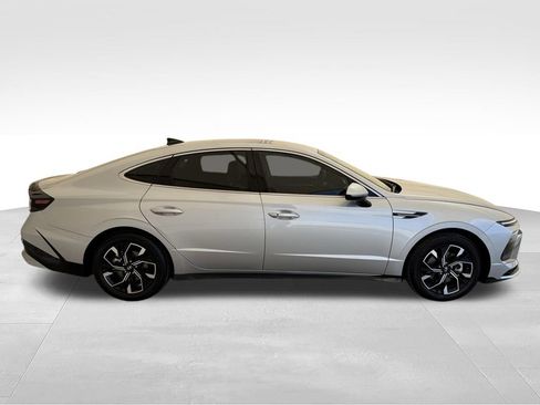 Used 2024 Hyundai Sonata SEL FWD image 4