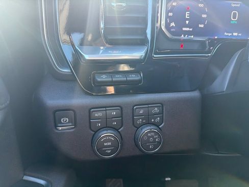 Certified 2026 Chevrolet Silverado 1500 High Country w/ Technology Package AWD/4WD image 12