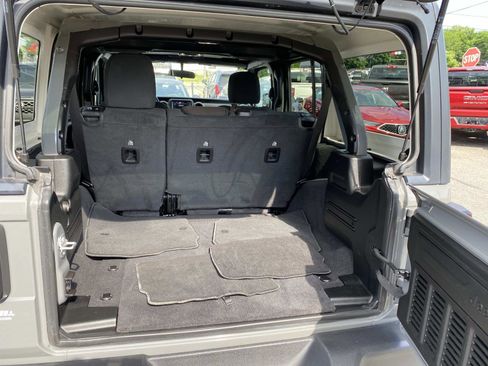 Used 2021 Jeep Wrangler Unlimited Sport AWD/4WD image 5