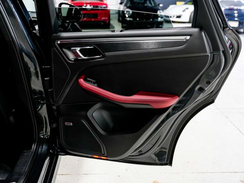 Used 2021 Porsche Macan GTS image 29