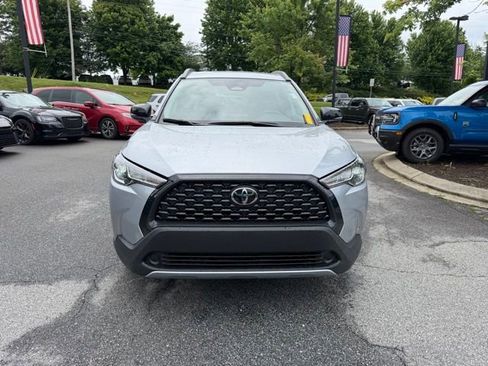 Used 2025 Toyota Corolla Cross LE FWD image 8