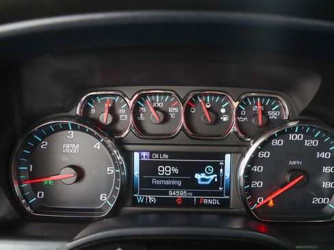 Used 2018 Chevrolet Silverado 1500 LT AWD/4WD image 15
