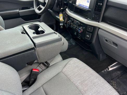 Used 2025 Ford F250 XLT w/ FX4 Off-Road Package image 31