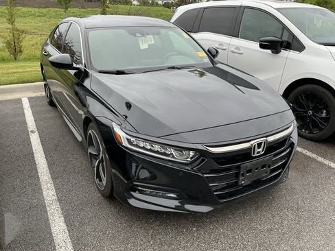 Used 2019 Honda Accord Sport image 3
