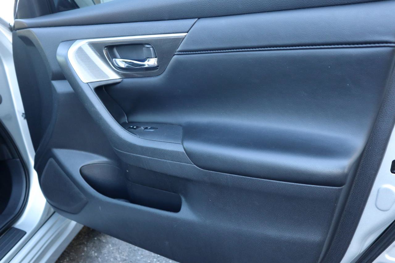 Used 2015 Nissan Altima 2.5 SL w/ Moonroof Package FWD image 40