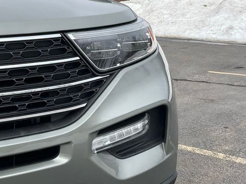 Used 2020 Ford Explorer XLT w/ Equipment Group 202A image 2