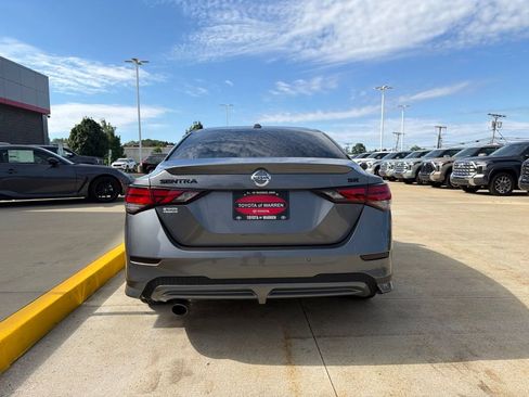 Used 2023 Nissan Sentra SR w/ SR Premium Package FWD image 7