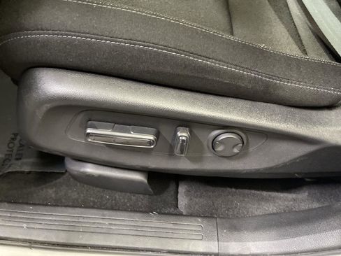 Certified 2024 Honda CR-V EX image 12