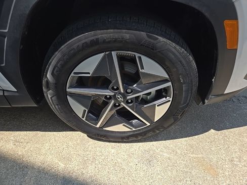 Used 2025 Hyundai Tucson SEL FWD image 23