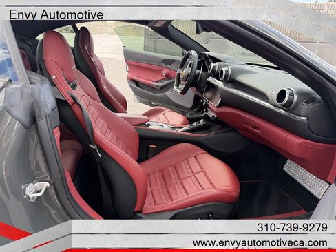 Used 2020 Ferrari Portofino image 31