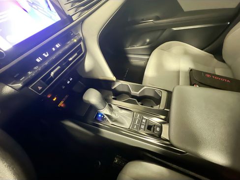 Used 2025 Toyota Camry LE image 26