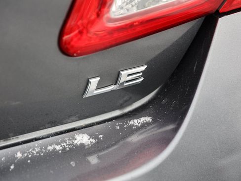 Used 2010 Toyota Camry LE image 10