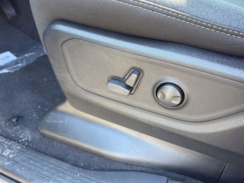 New 2026 RAM 1500 4x4 Crew Cab image 23