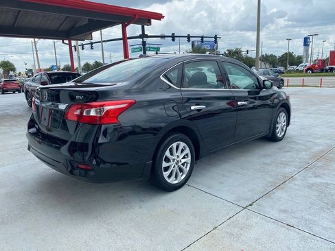 Used 2019 Nissan Sentra SV FWD image 6