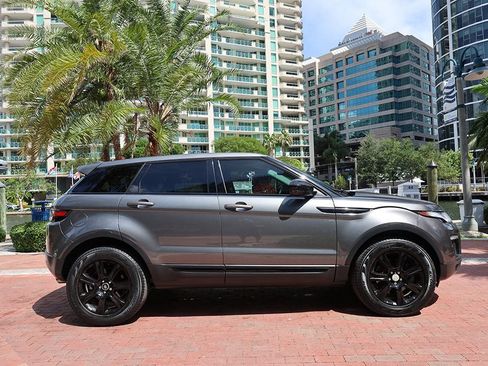 Used 2018 Land Rover Range Rover Evoque SE Premium AWD/4WD image 15