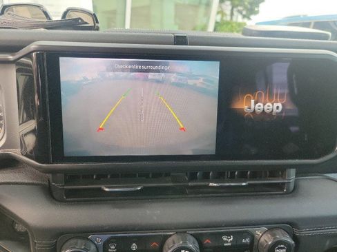 Certified 2024 Jeep Wrangler Unlimited Sahara image 9