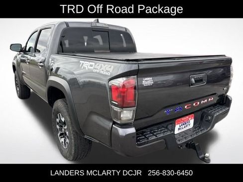 Used 2022 Toyota Tacoma TRD Off-Road w/ Technology Package AWD/4WD image 4