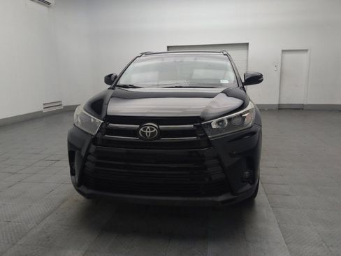 Used 2019 Toyota Highlander SE FWD image 15