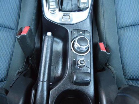 Used 2017 Toyota Yaris iA image 26