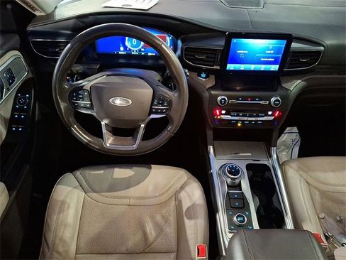 Used 2020 Ford Explorer Platinum image 11