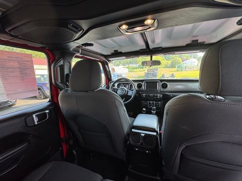Used 2023 Jeep Wrangler Unlimited w/ Cold Weather Group AWD/4WD image 23