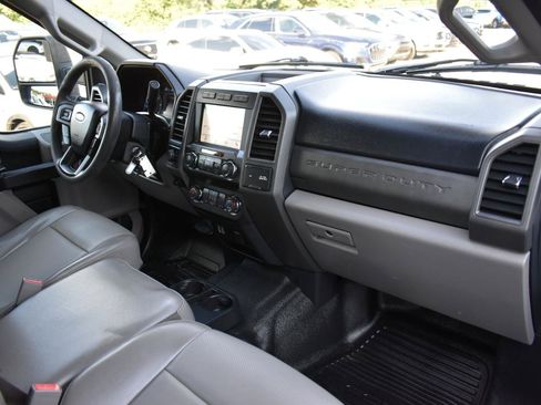 Used 2019 Ford F250 XL w/ STX Appearance Package AWD/4WD image 13