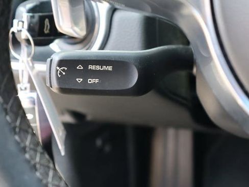 Used 2019 Porsche 718 Cayman RWD image 10