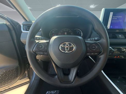 Used 2025 Toyota RAV4 LE AWD/4WD image 11