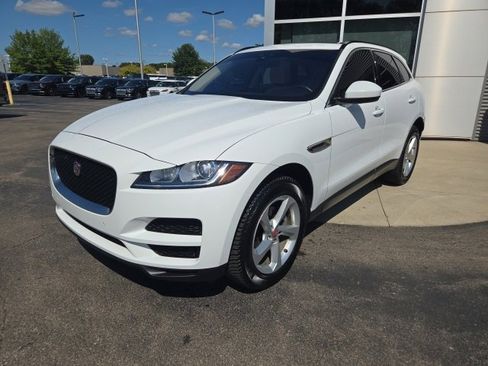 Used 2020 Jaguar F-PACE Premium image 9
