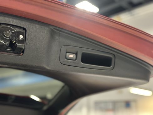Used 2019 Honda CR-V Touring image 7