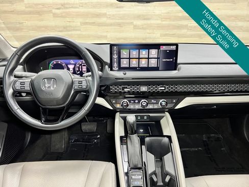 Used 2025 Honda Accord EX-L image 2