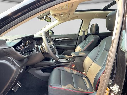Used 2023 Buick Envision Essence w/ Sport Touring Package AWD/4WD image 20